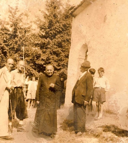 1) Festa di San Felice anno 1956 -Da sx. a dx.  Giovanni Bortoluzzi; Gino Bortoluzzi ( Gino Maorin ) don Evaristo Viel, Cadorin Tranquillo ( frate ) ; Espedito Pagnussat.jpg