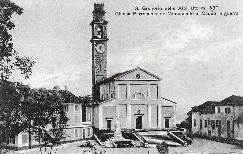 42a-San Gregorio nelle Alpi (belluno). Chiesa parrocchiale e monumento ai caduti in guerra..jpg