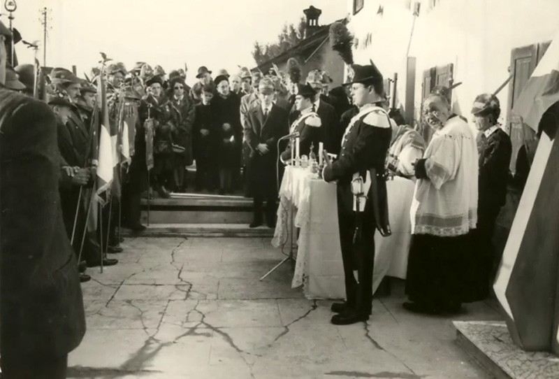 37-Solenne celebrazione al municipio vecchio x il gen. Nasci anno 1966.jpg