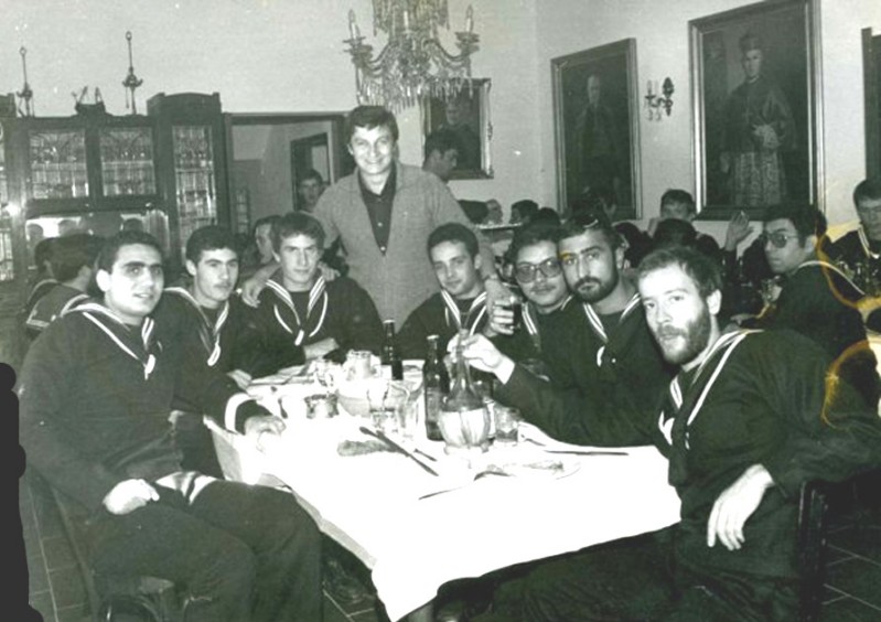 68) Stelmilit Chiavari - Pranzo C-O Santuario di Montalegro (Rapallo). Novembre 1977 il contingente era il 4° 77, da Agosto a Dicembre..jpg