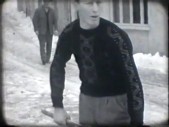 05-Aldo Bonan sta spalando la neve.jpg