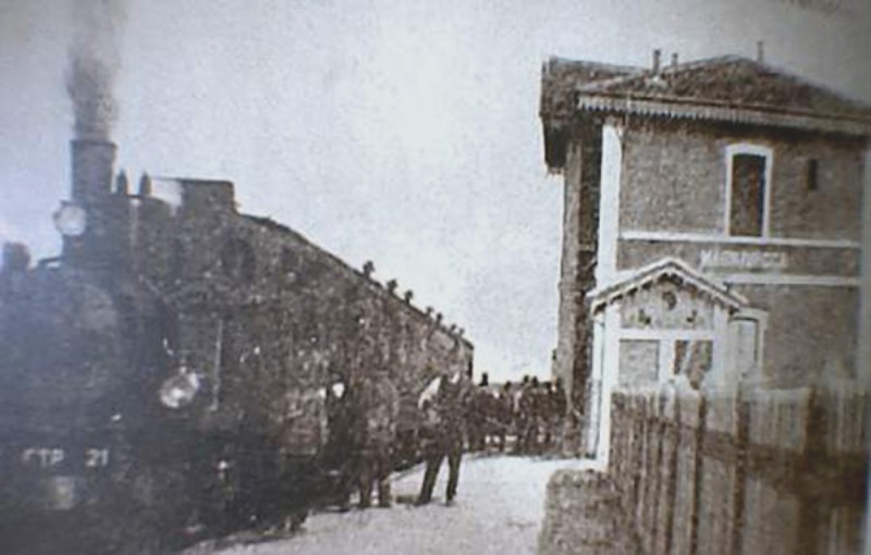 421-Porto Garibaldi - quando a Magnavacca arrivava il treno (1911-1931).jpg