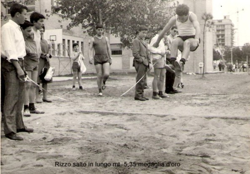 33d - Lido degli Estensi ENAOLI Aprile 1964 - Rizzo saltò in lungo mt. 5,35 medaglia d'oro..jpg