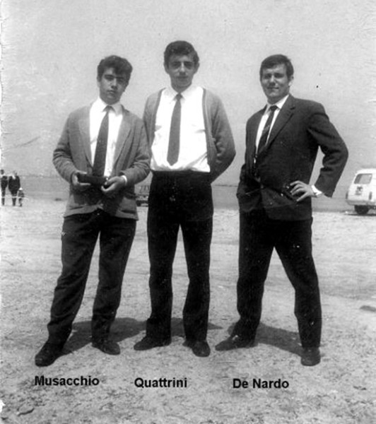 143c-Lido degli Estensi ENAOLI - da sn Musacchio, Quattrini e De Nardo. Anni '60..jpg