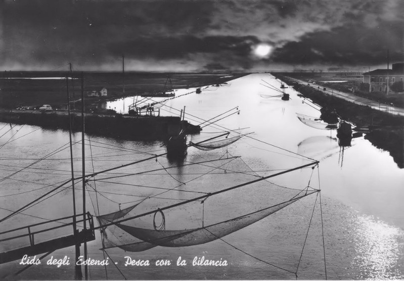 303-Lido degli Estensi - Pesca con la bilancia.jpg