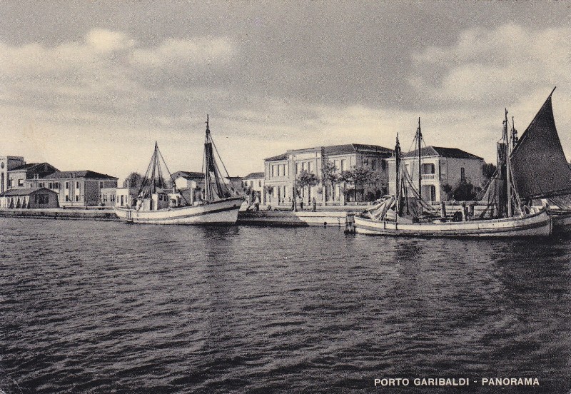 549-Porto Garibaldi . panorama anni '50..jpg