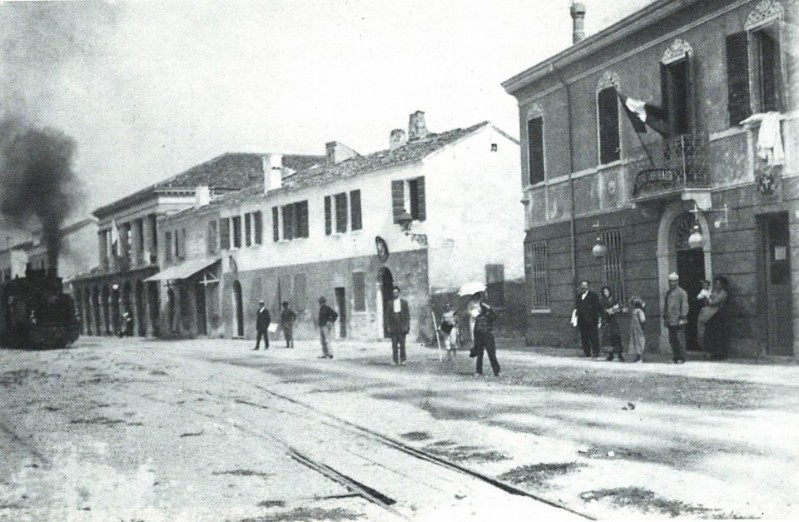 552a-Porto Garibaldi - quando a Magnavacca arrivava il treno (1911-1931).jpg