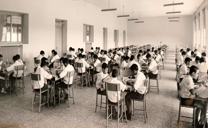 583b) Istituto marinaro di Porto Garibaldi fine anni '50 - Refettorio.jpg