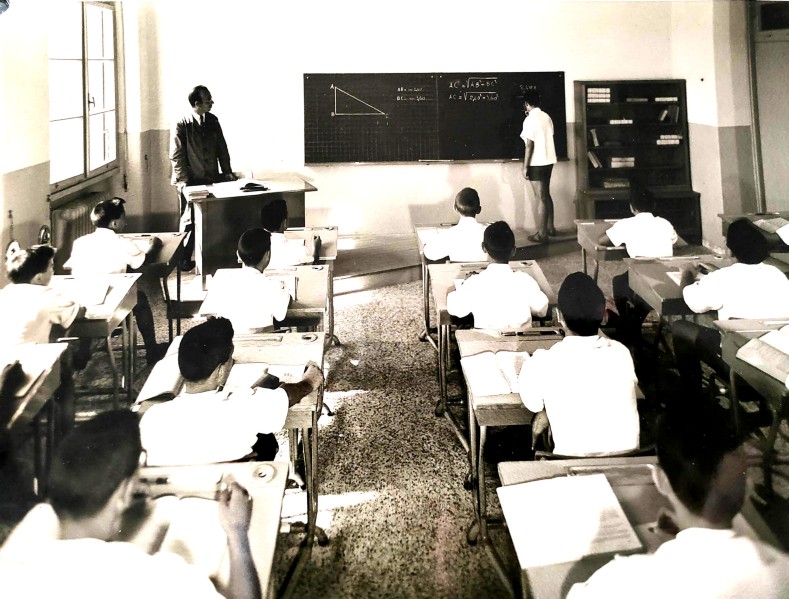 584a) Istituto marinaro di Porto Garibaldi fine anni '50 - Aula scolastica ( foto Anna D'Angelo).jpg