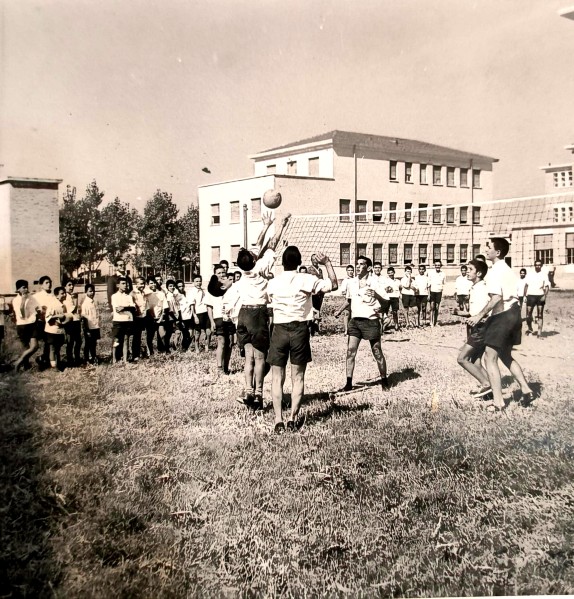 599a) Istituto marinaro Porto Garibaldi anni '60.jpg