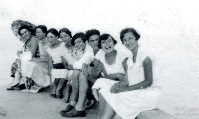 35d-Ricordo famiglia Patrignani. Porto Canale. anni '20.jpg