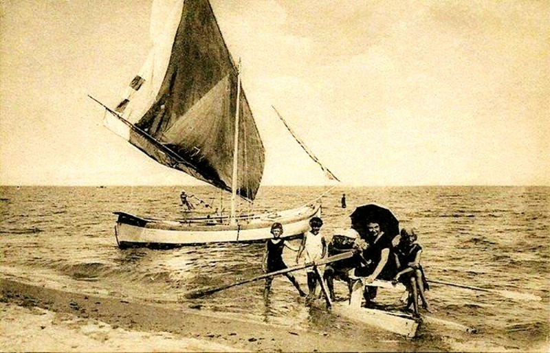 35f-Alla Marina di Magnavacca, anno 1910. Andan a Mérine a ciapé la scarandine..jpg