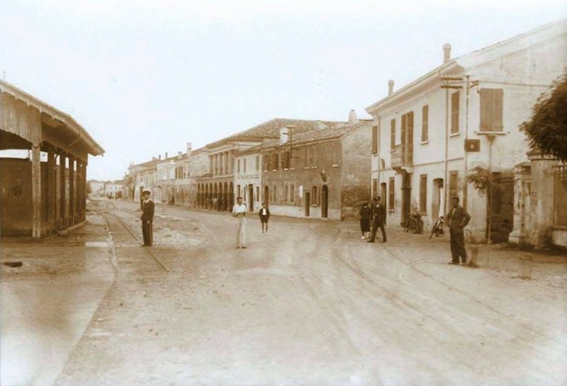 39g-Magnavacca -  Riviera - Tettoia mercato pesci, prima del 1919..jpg