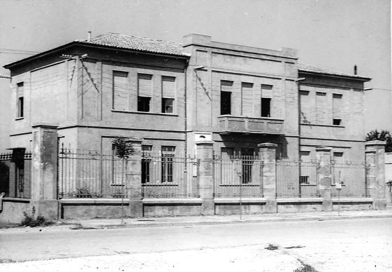 91) Scuole elementari di Porto Garibaldi primi anni '60..jpg