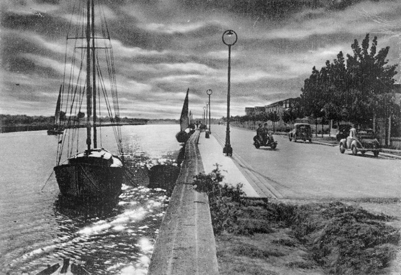 192-Porto Garibaldi in notturna primi anni '50..jpg