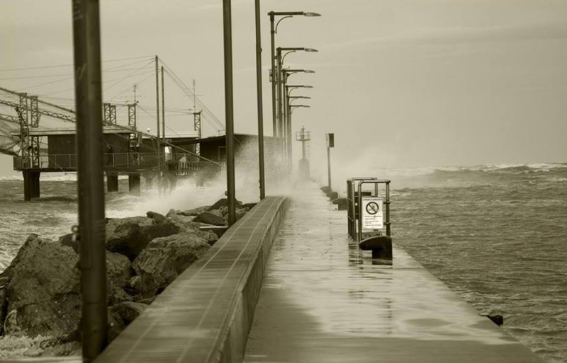 205a-Il balanson...questa è maganavacca, mare mosso e canale che tracima....jpg