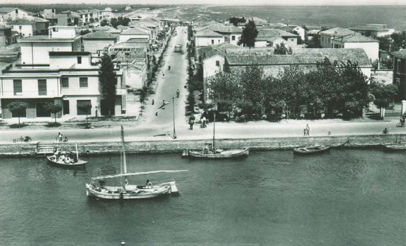 208-Porto Garibaldi-Via della Resistenza anni '50.jpg