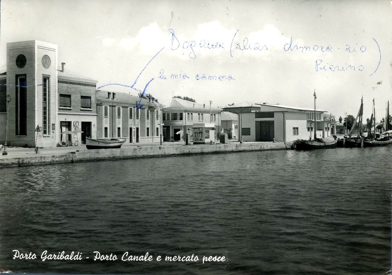 221c-Porto garibaldi - porto canale e mercato del pesce..jpg