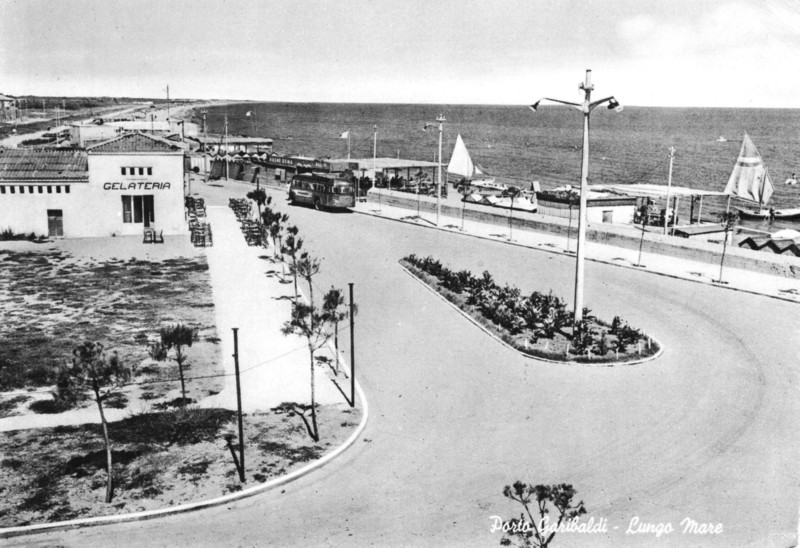 232a-Porto Garibaldi - Lungomare anno 1954.jpg