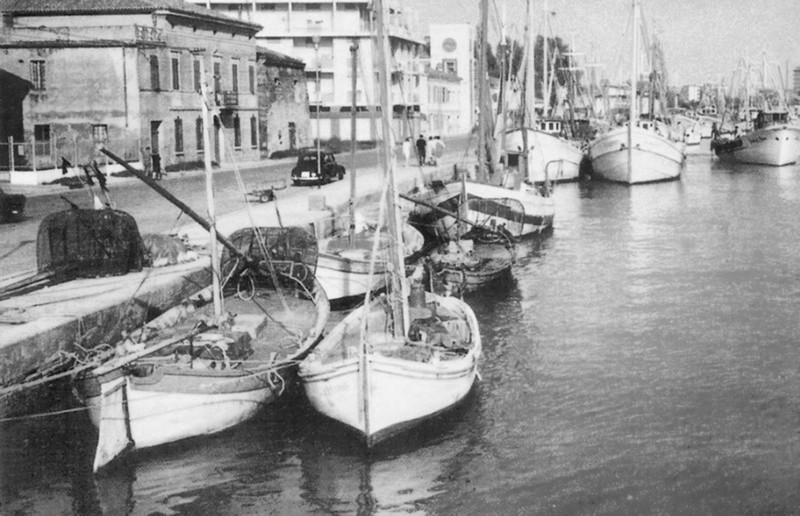 260d-Il porto negli anni '50...jpg