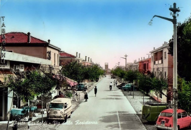 267a-Porto Garibaldi - Via della Resistenza primi anni '60.jpg