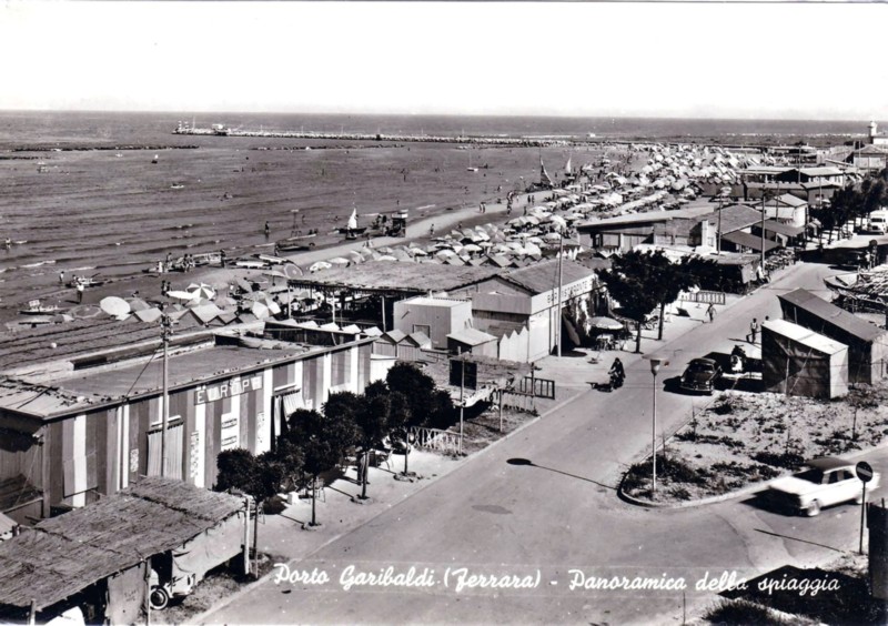 269a-Anni '60 - La spiaggia - Panoramica.jpg