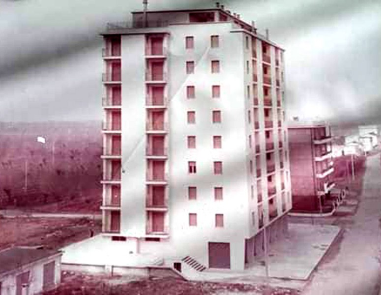 271c-Porto Garibaldi, condominio Duilio il più alto di Porto Garibaldi, anno 1964..jpg