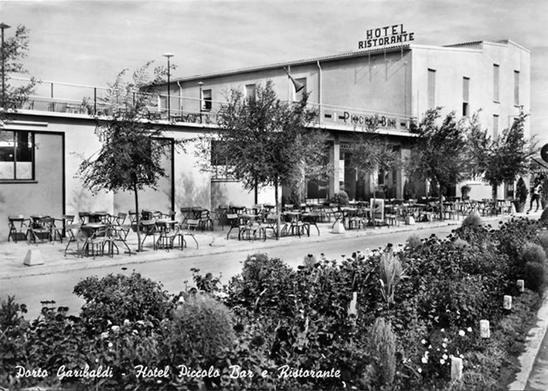 276a-Porto Garibaldi, hotel PICCOLO BAR e ristorante, anno 1959..jpg