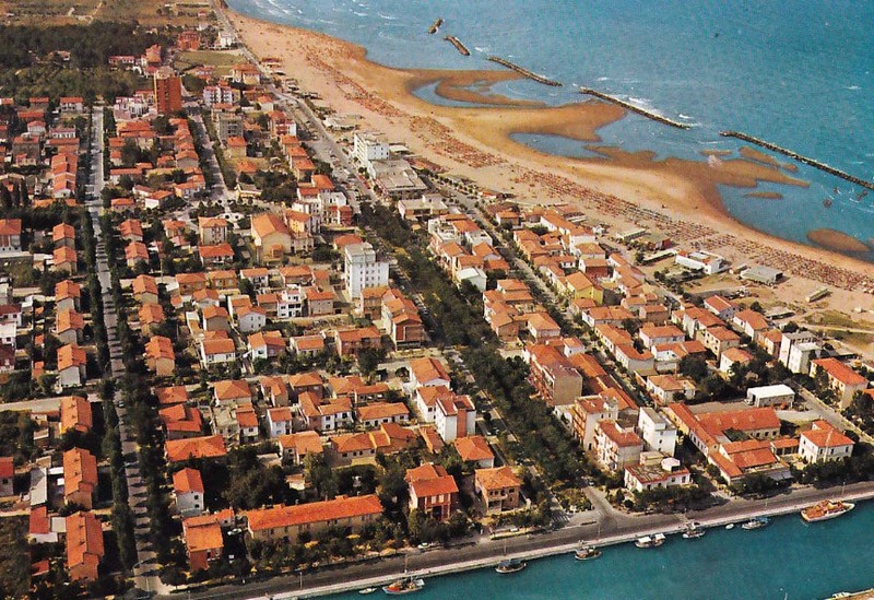 280d-Porto Garibaldi panorama e porto canale 1978..JPG